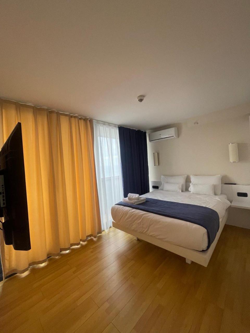 Orbi City Panorama Towers Hotel บาทูมิ ภายนอก รูปภาพ
