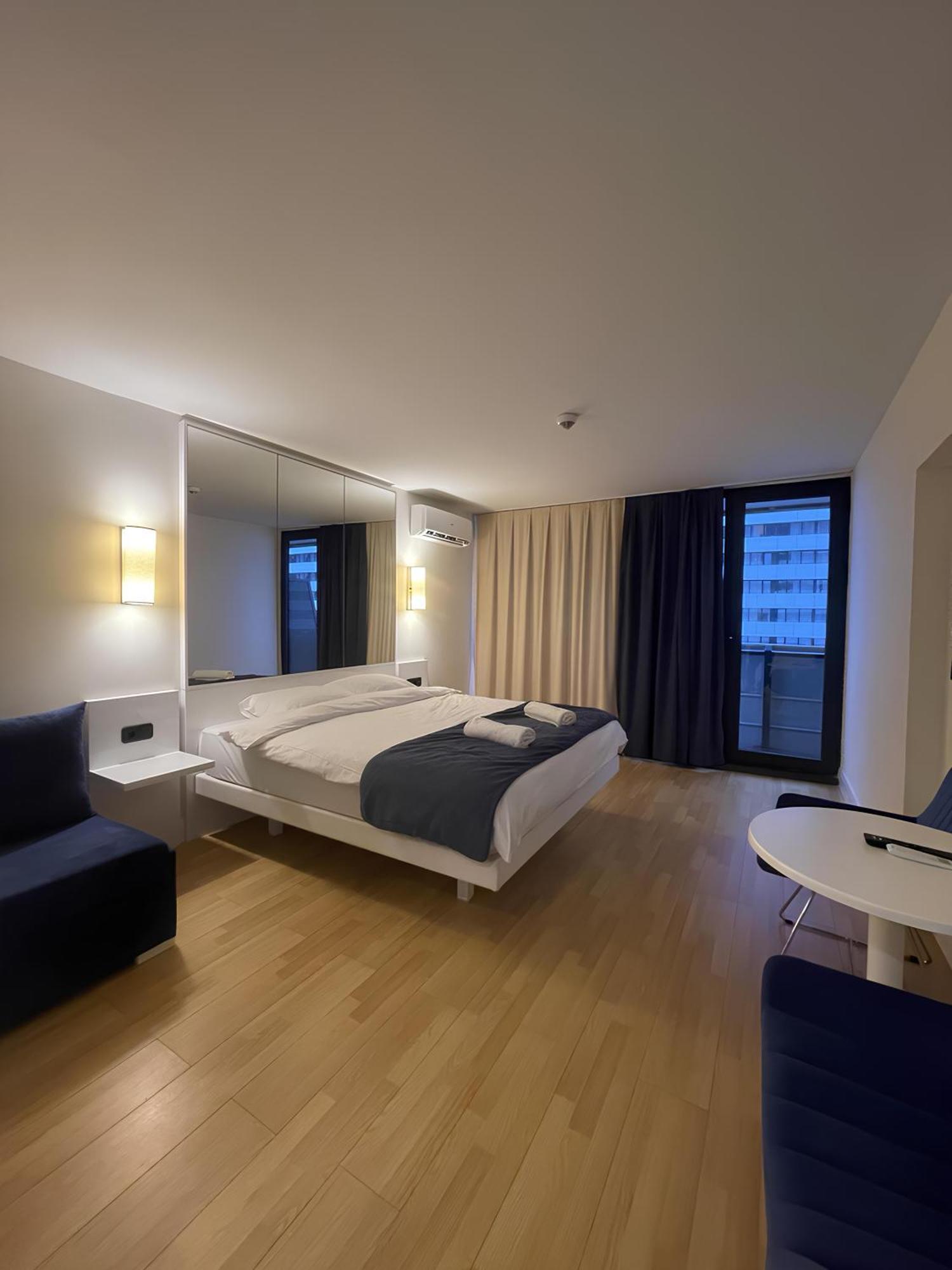 Orbi City Panorama Towers Hotel บาทูมิ ภายนอก รูปภาพ