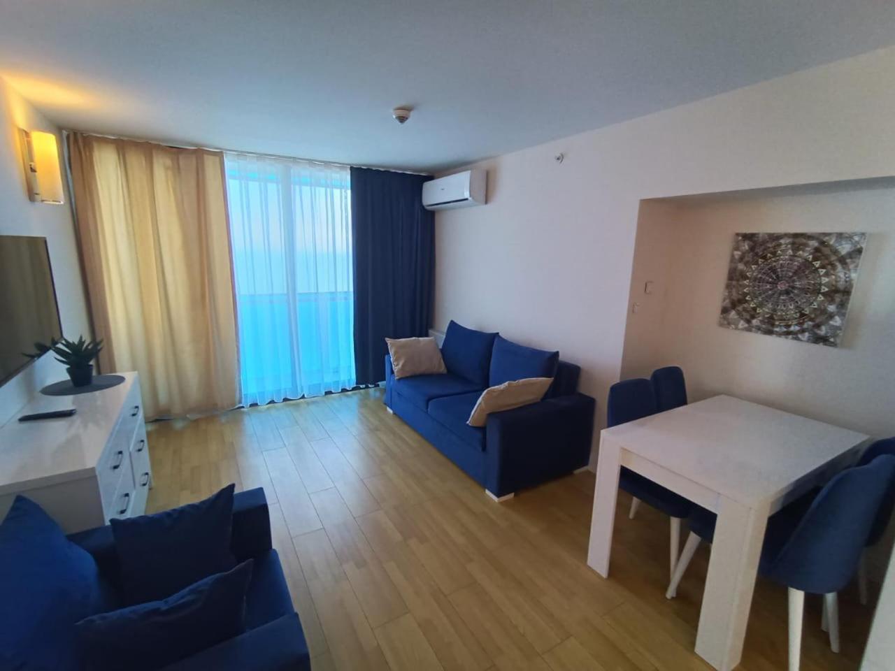 Orbi City Panorama Towers Hotel บาทูมิ ภายนอก รูปภาพ