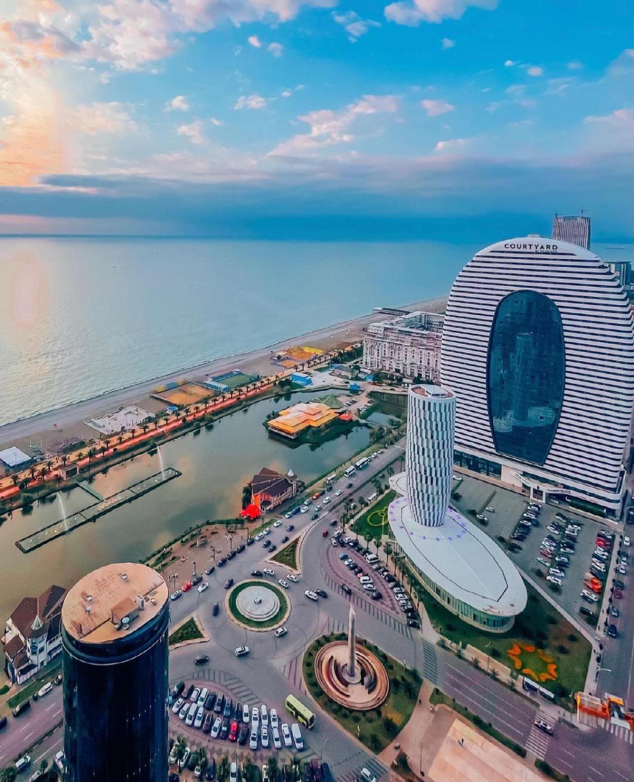 Orbi City Panorama Towers Hotel บาทูมิ ภายนอก รูปภาพ
